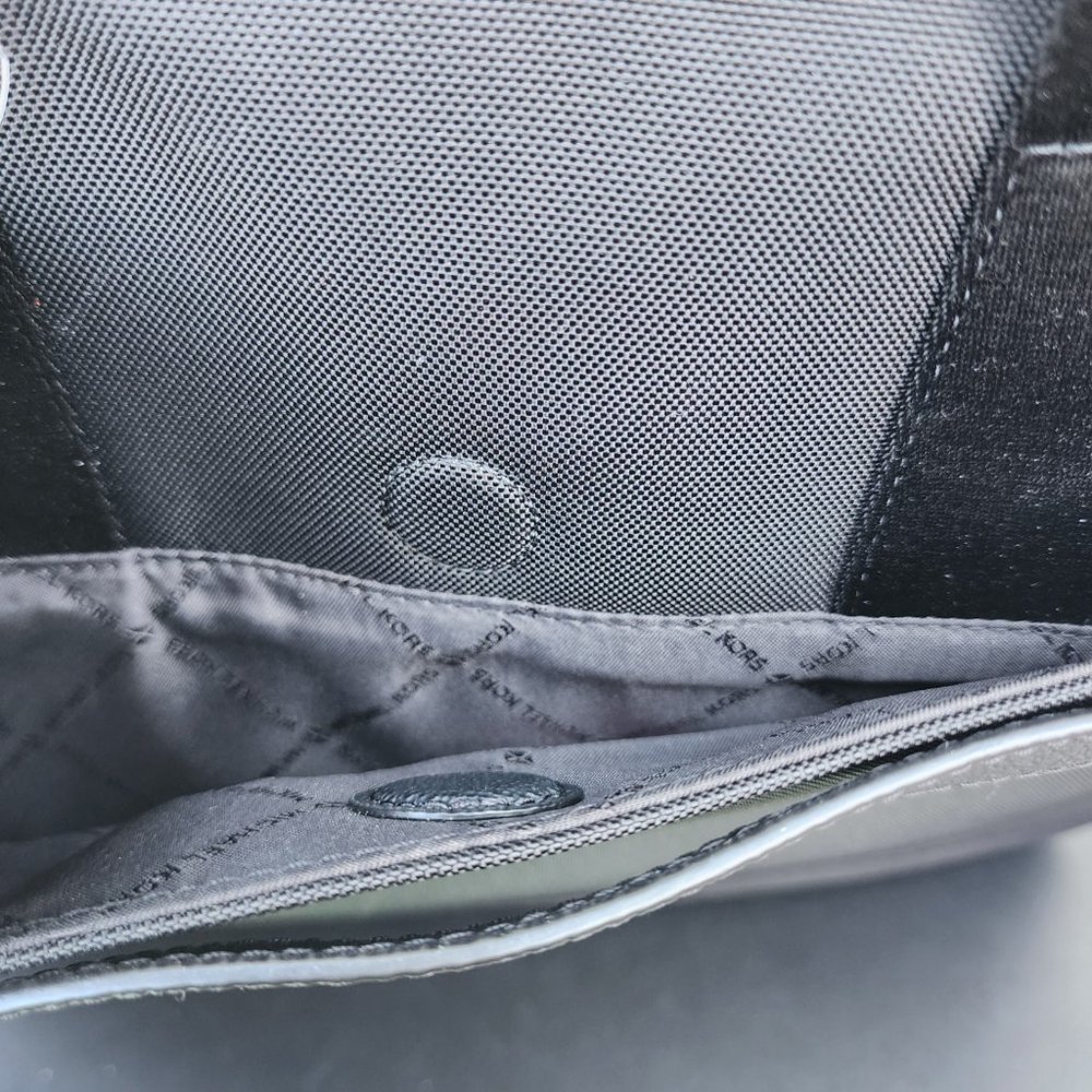 Michael Kors Utility Briefcase Black - Picture 5 of 6